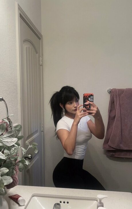 unfeelu model erotic archive