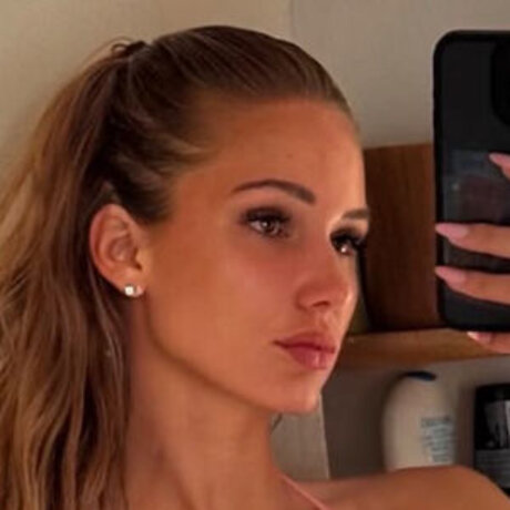 Michelle Hartmann adult model picture