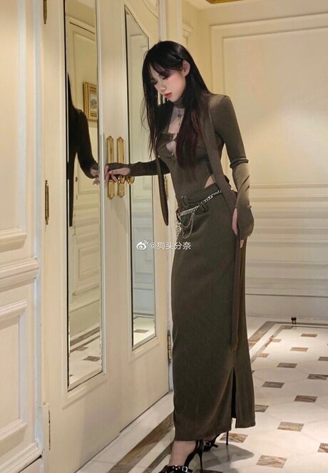 Fennai_ beautiful model image