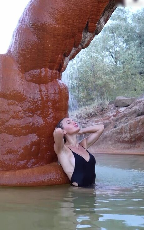 Julia Baessler star high quality pics