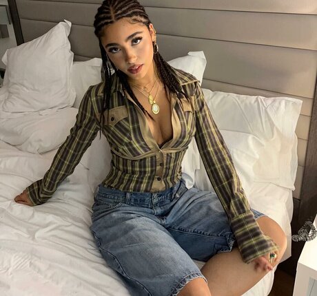 Yasmin Barbieri model nice image