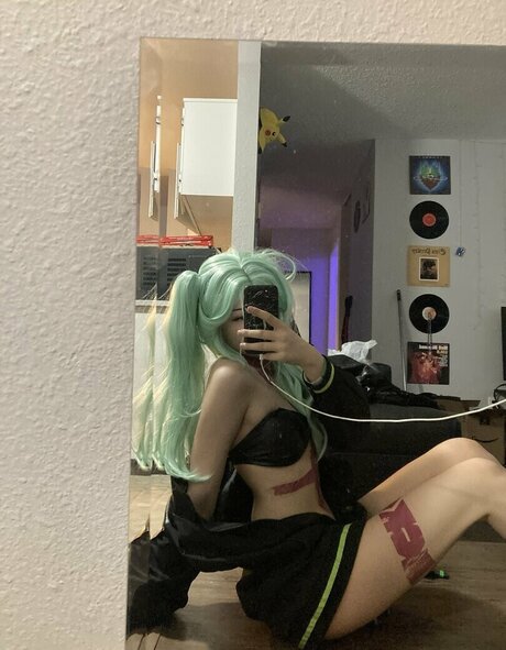 tt t772 naked actress pictures