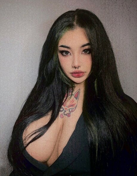 Sobaroll nude pornstar picture