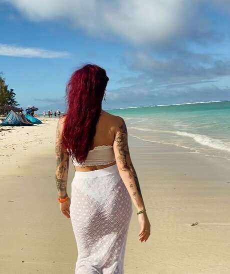 Aline Jost Diraimondo model top img