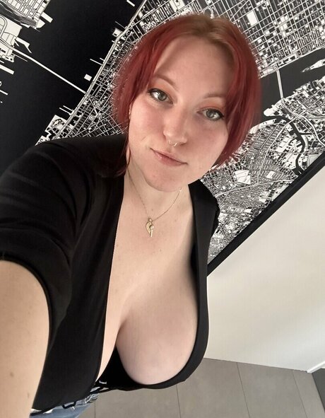 Who3Temptress nice star image