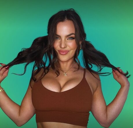 Lacie Owens star beautiful photos