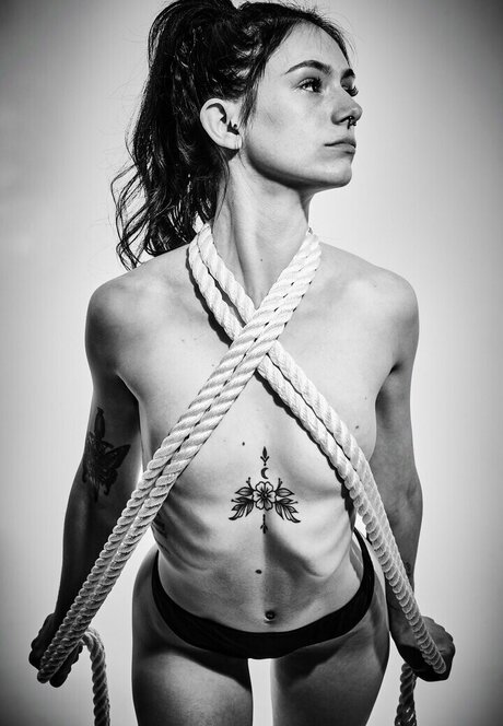 Ropebite hot model picture