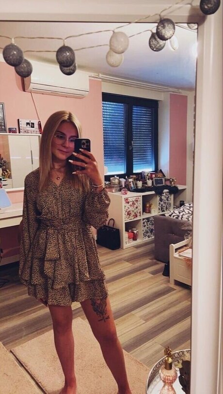 Wollnys exclusive pornstar images