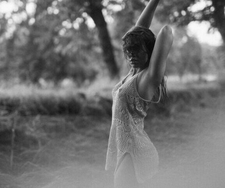 hollaura star adult pics