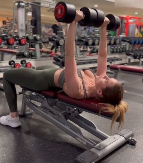 hollaura hot star picture