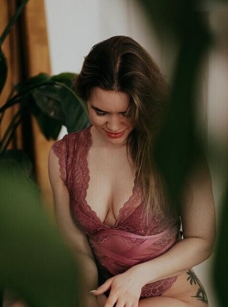 hollaura top pornstar pic