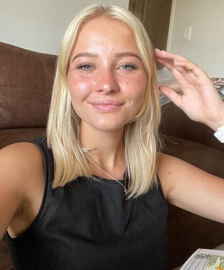 Juliet Small pornstar exclusive pic