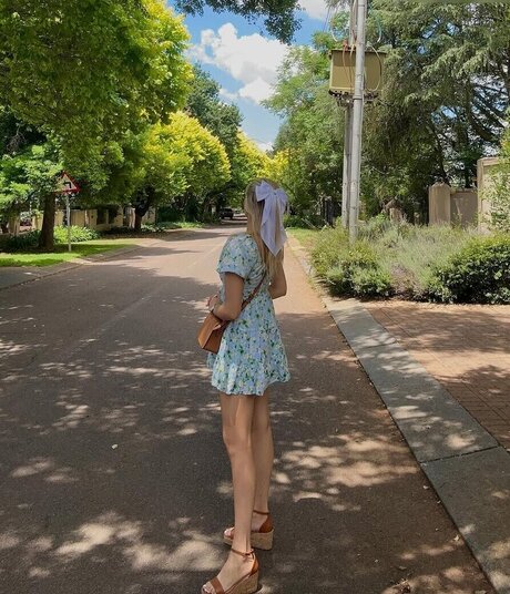 Juliet Small sex star pics