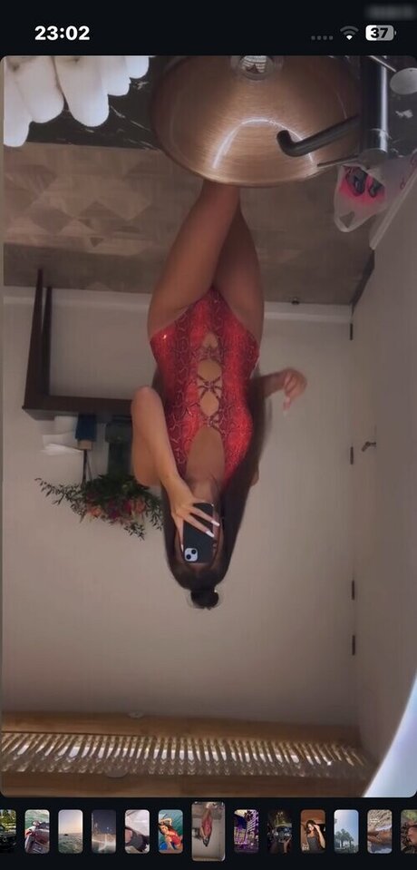 Vanessa Beauty and the Nerd sex pornstar picture