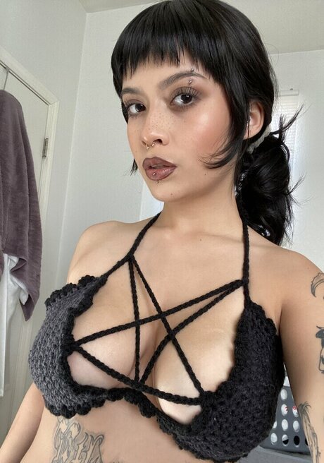 Nydia Gonzalez model sexy img