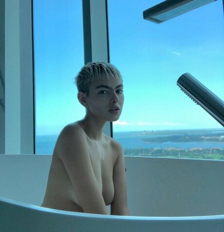 Hayden Graye perfect actress images