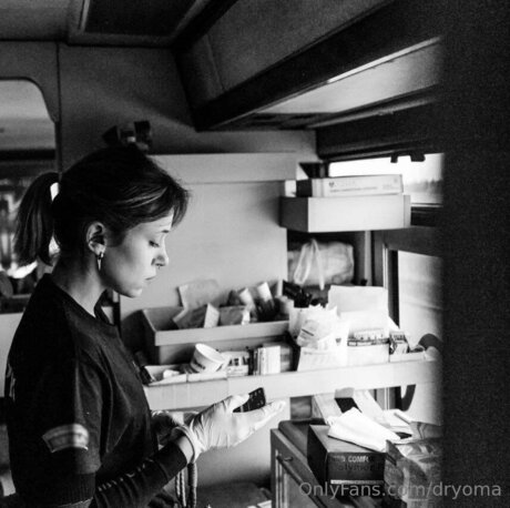 dryoma pornstar erotic img