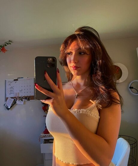 Bella Jones naked pornstar photos