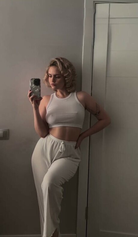 Yana Martin star sexy pictures