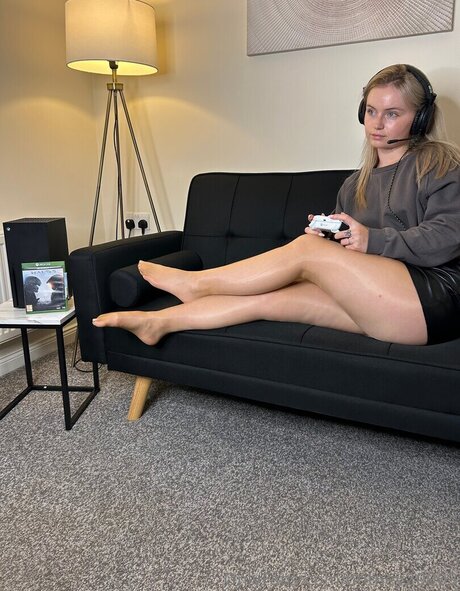 Britney20003 pornstar top pic