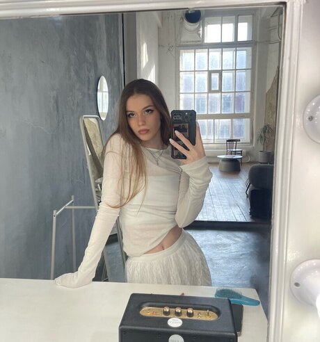 sosihue sexy actress img