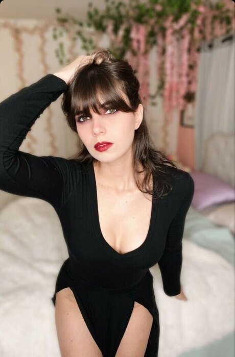 ebony midget onlyfans sexy nude picture