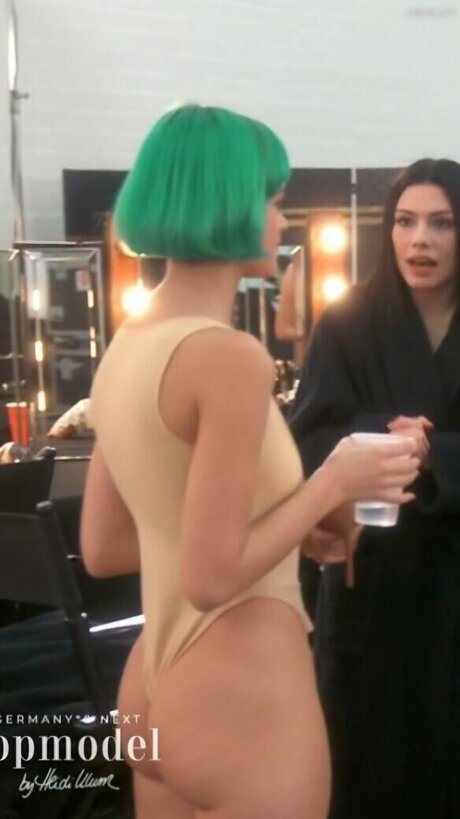 Vanessa Kunz model sexy photo