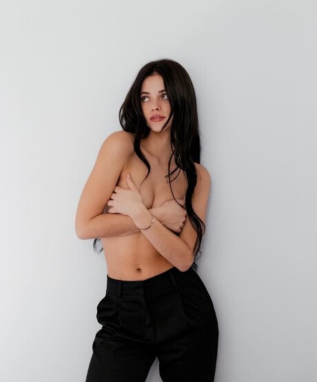 Vanessa Kunz nudes star archive