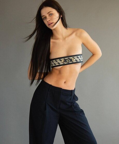 Vanessa Kunz model perfect pictures