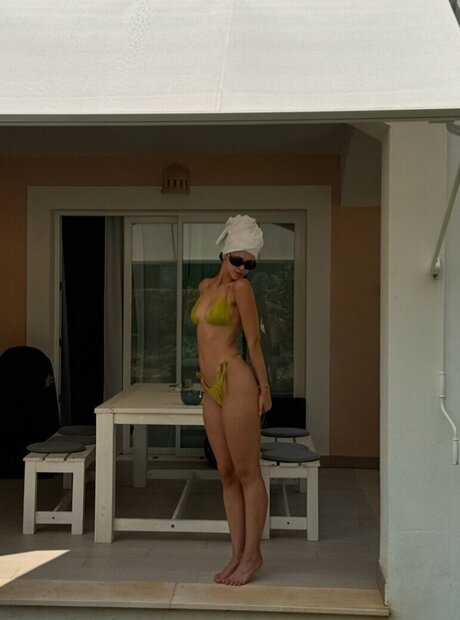 Vanessa Kunz exclusive star pictures