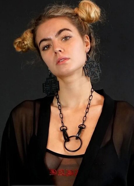 Nadine Bergmann erotic star archive