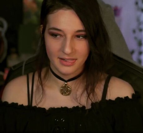 Haselnuuuss Profile pic