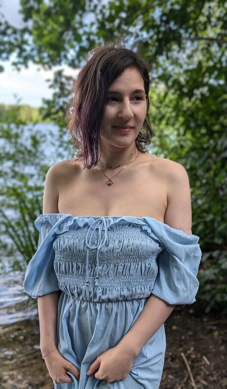 Haselnuuuss high quality model images