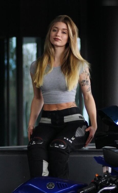 xh elen ax2 Helena nude star archive