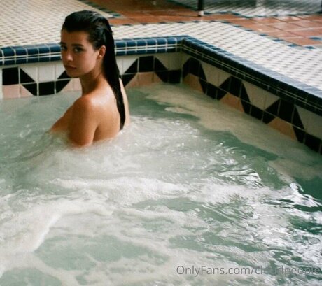 Rumpledtitskin exclusive star img