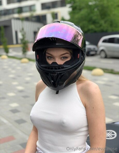 Evaarose top actress galleries