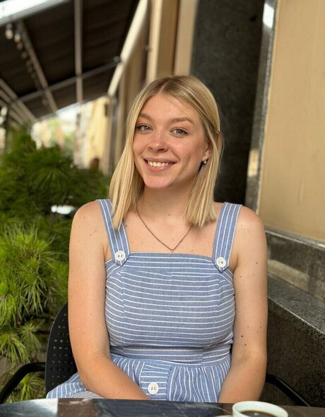 Evaarose hd actress picture