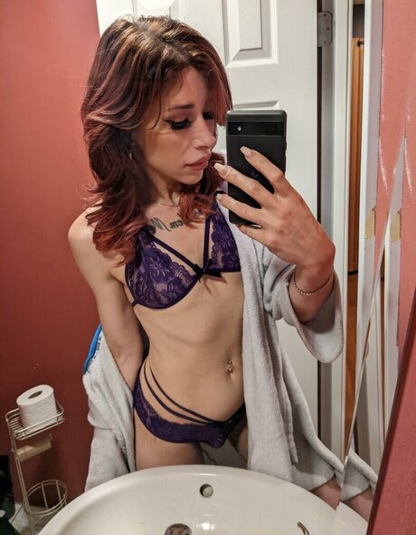 Peggingattiffanys model top picture