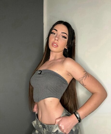 Luna Bufo xxx model gallery