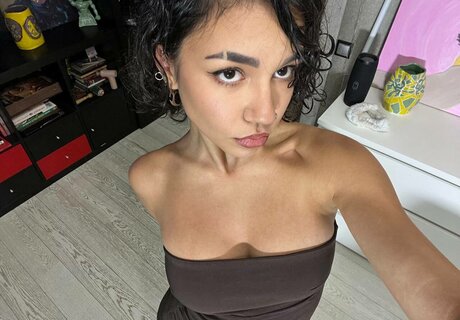 Yashankulova beautiful pornstar image