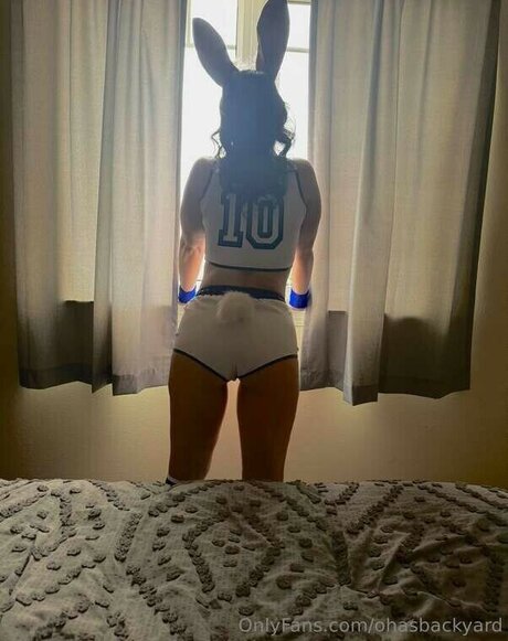 Annie Kundis adult actress pictures