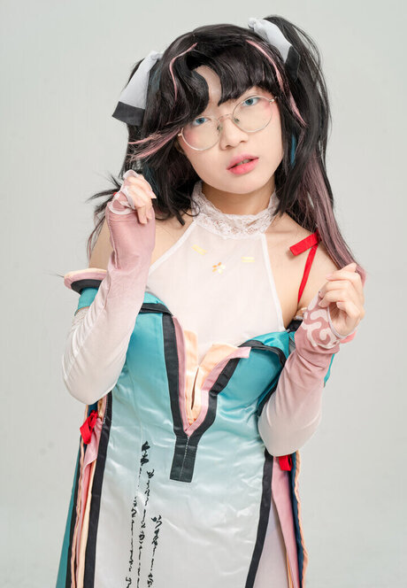 me pege7 hd model photo