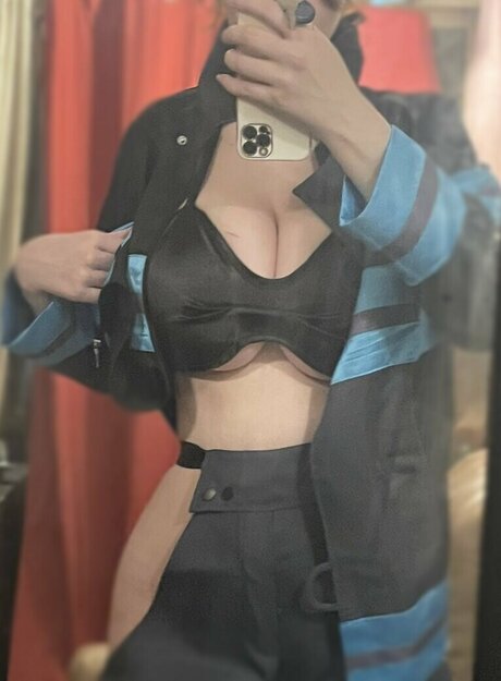 Lumineiia naked pornstar archive