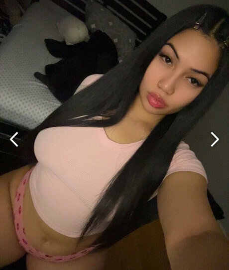 Prettymfliaa exclusive pornstar img