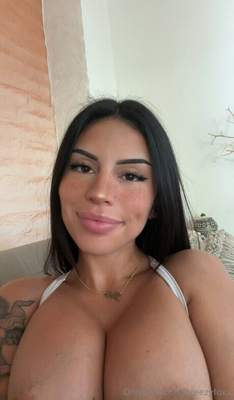 Breezyfoxx nice model picture