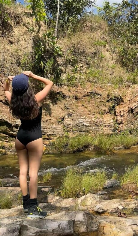 Amanda De Godoi model art pictures