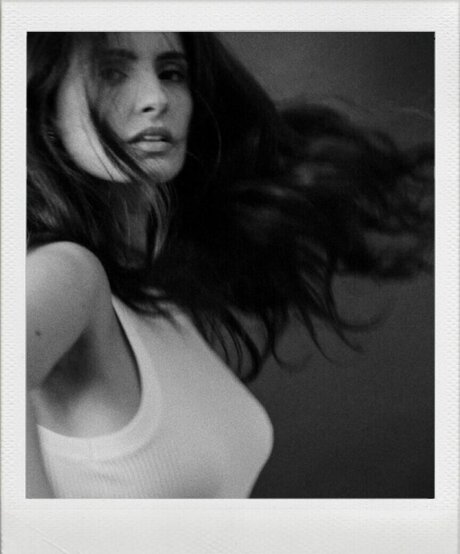 Amanda De Godoi star hd image