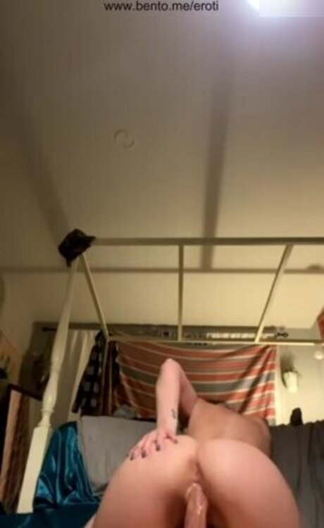 Sky Bri pretty model gallery