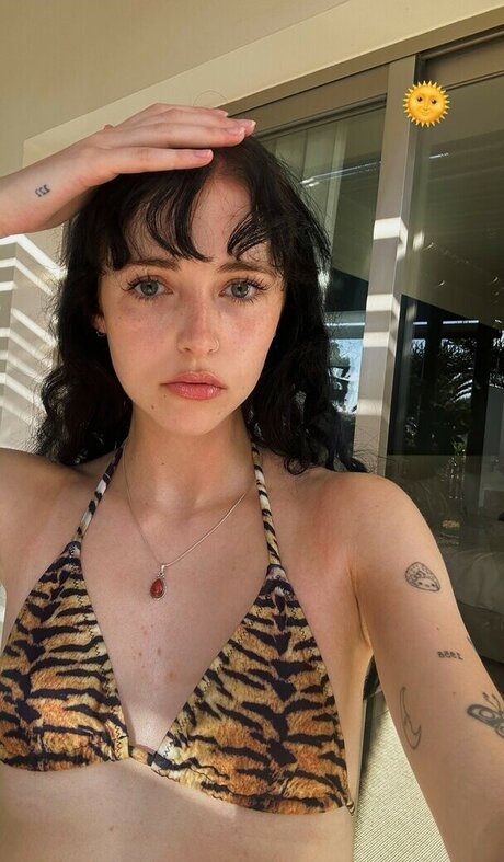 Holly Laing model exclusive photos