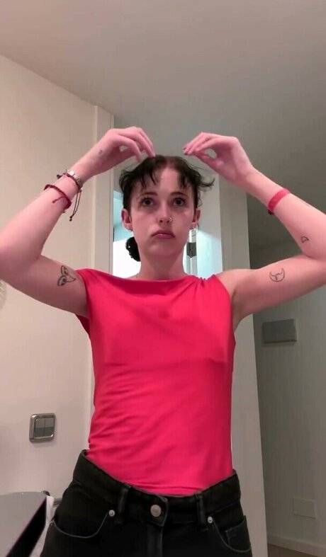 Holly Laing hot pornstar picture